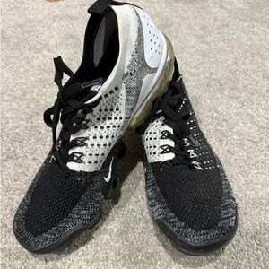 Nike Black and Gray Athletic Shoes